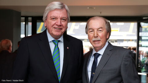 Volker Bouffier und Fußballer Jürgen Grabowski 