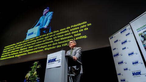 Ministerpräsident Boris Rhein beim VdK-Landestreffen Ministerpräsident Boris Rhein beim VdK-Landestreffen